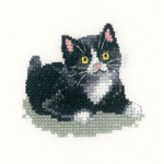 Cross stitch black and white kitten